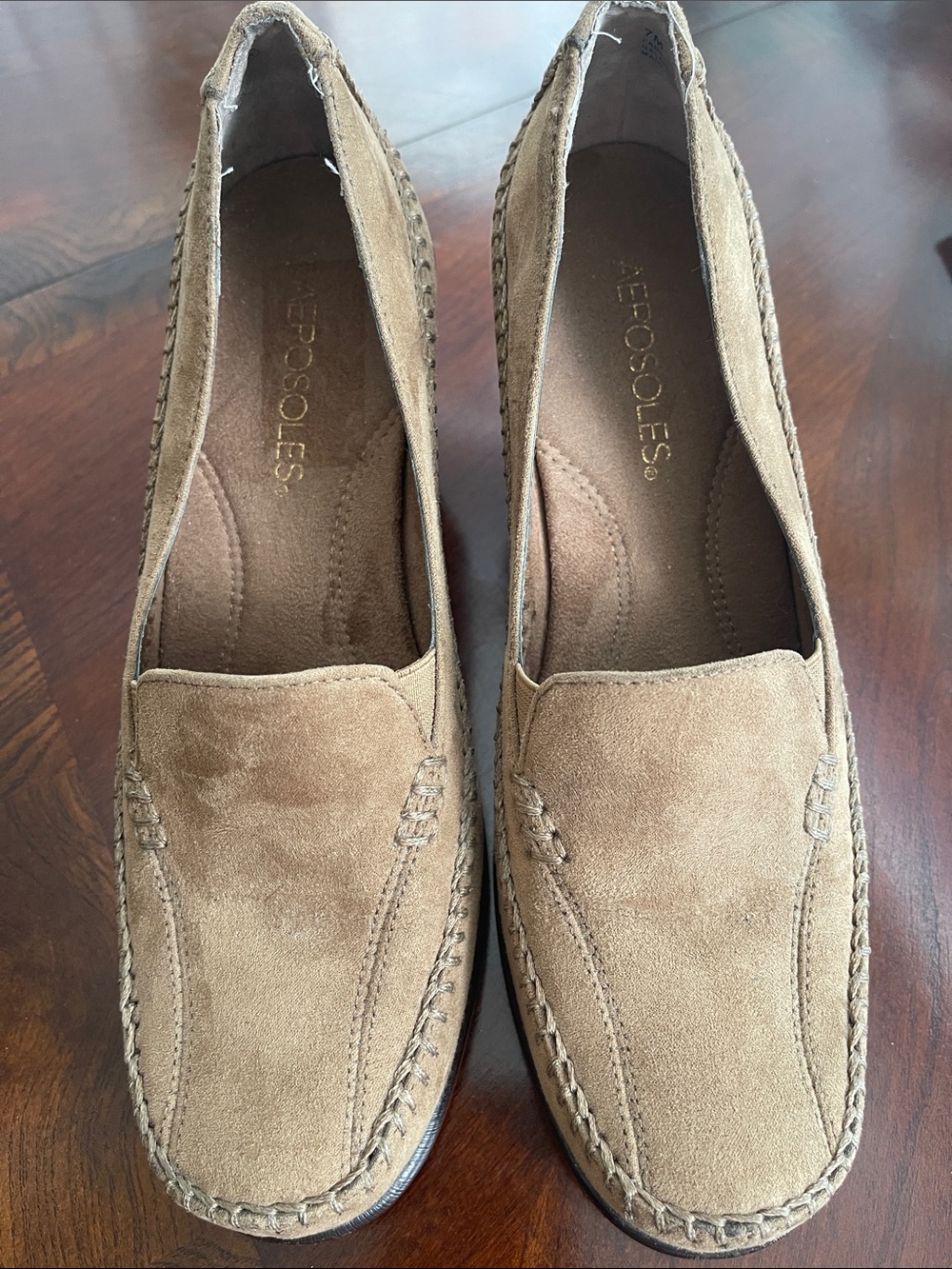 AEROSOLES Women’s Tan Suede Slip-On Loafers